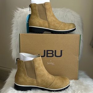 JBU NEW SUEDE BOOTIE Sz 9
